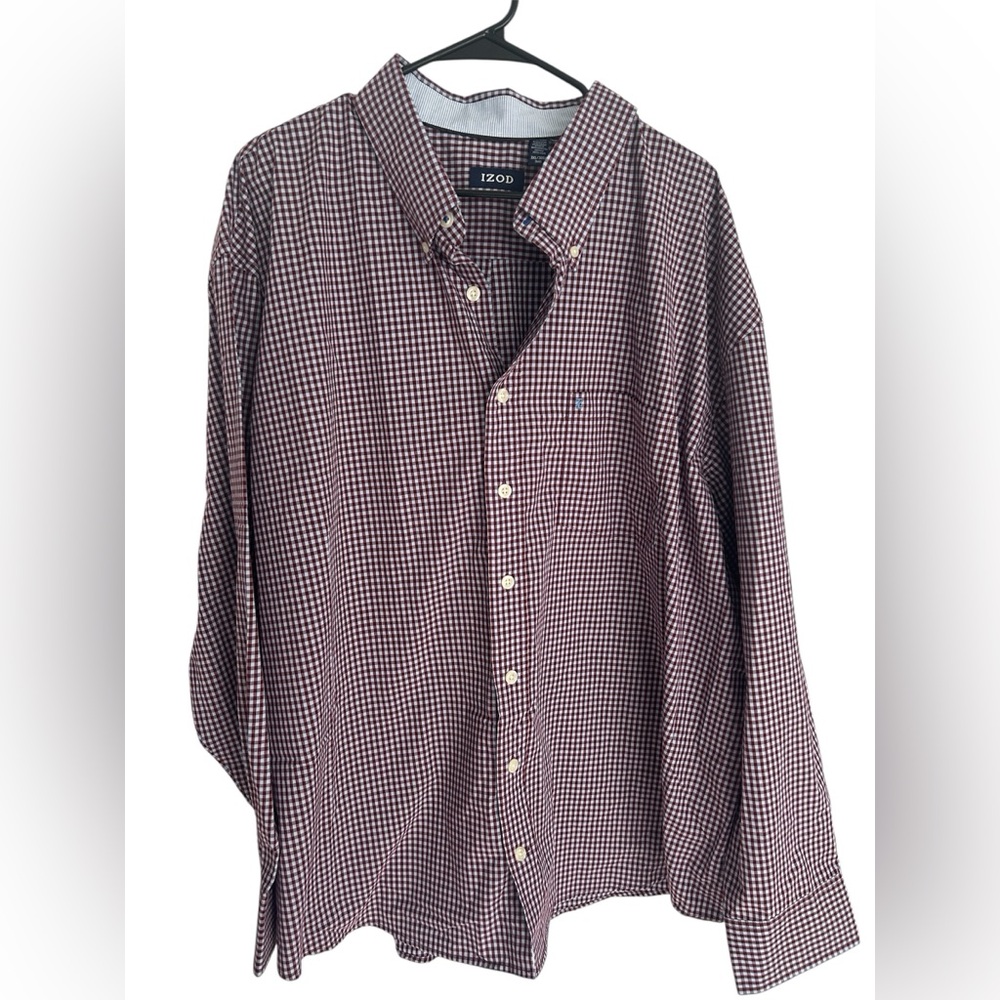 IZOD Men's Checkered Shirt - Burgandy:Pale Blue